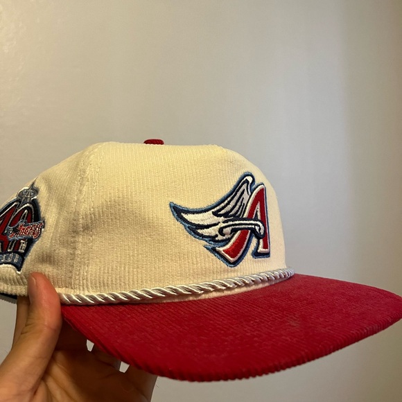 New Era LA Angels Corduroy Golfer Snapback - Picture 1 of 4